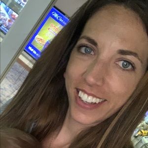 Meet your Posher, Sharon